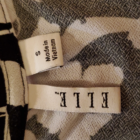 Elle Butterfly Silhouette Black/White Printed Women's Crepe Top - Size Small - Picture 7 of 8